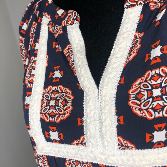 Fun Crown & Ivy ladies Blouse. - Picture 6 of 8